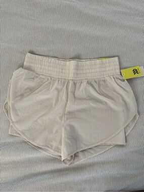 all in motion NWT creme Women’s Athletic Shorts/ size medium